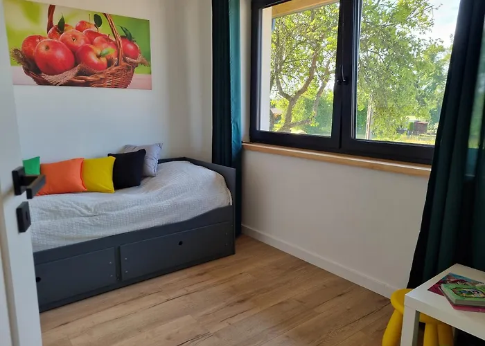 别墅 W Malym Sadzie Dobra (Slupsk)